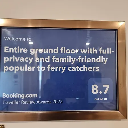 Entire Ground Floor With Full-Privacy And Family-Friendly Popular To Ferry Catchers